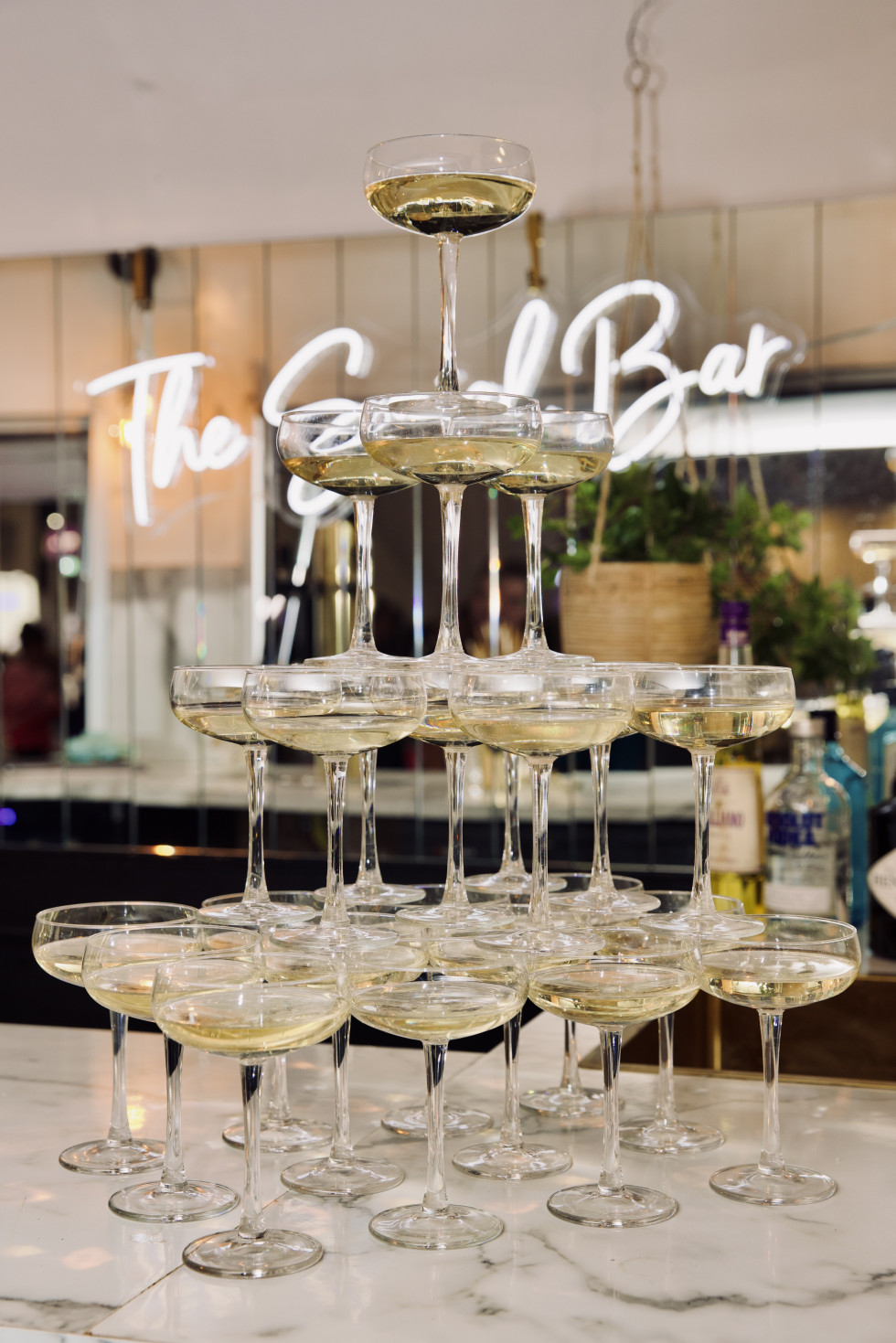 champagnetorn bröllop