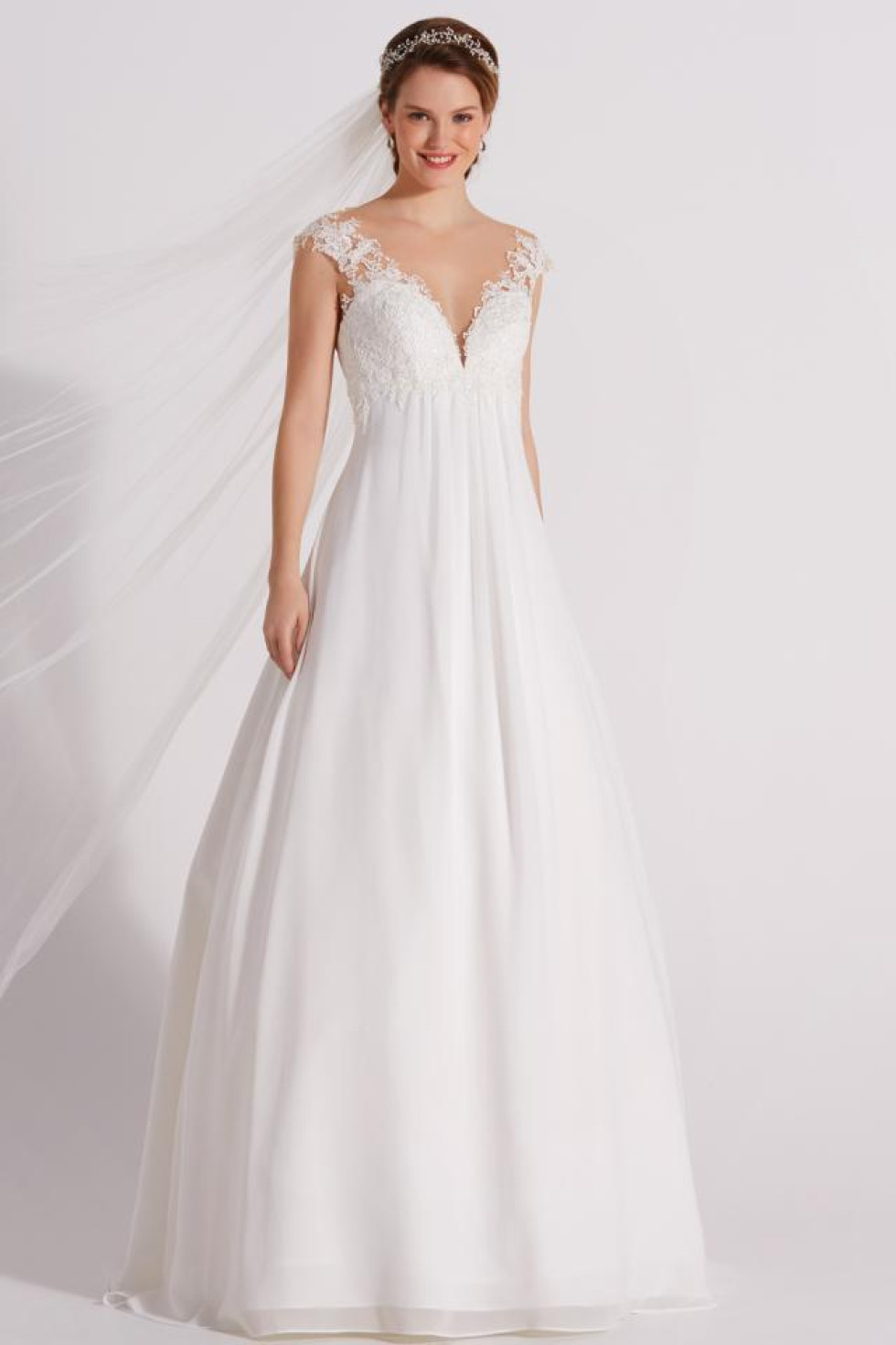 brudklänning och slöja