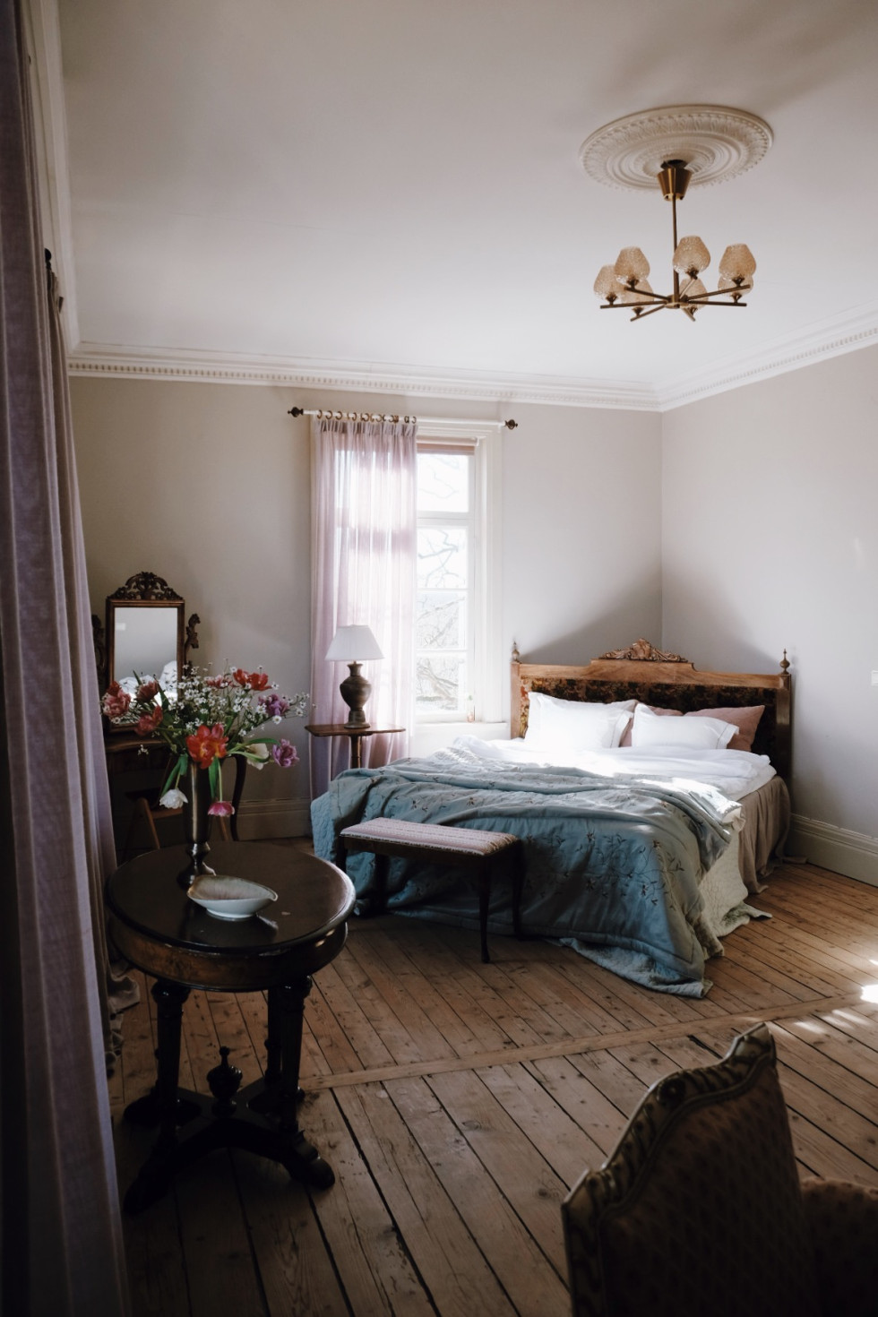 Elegant inrett rum på Hoby Kulle