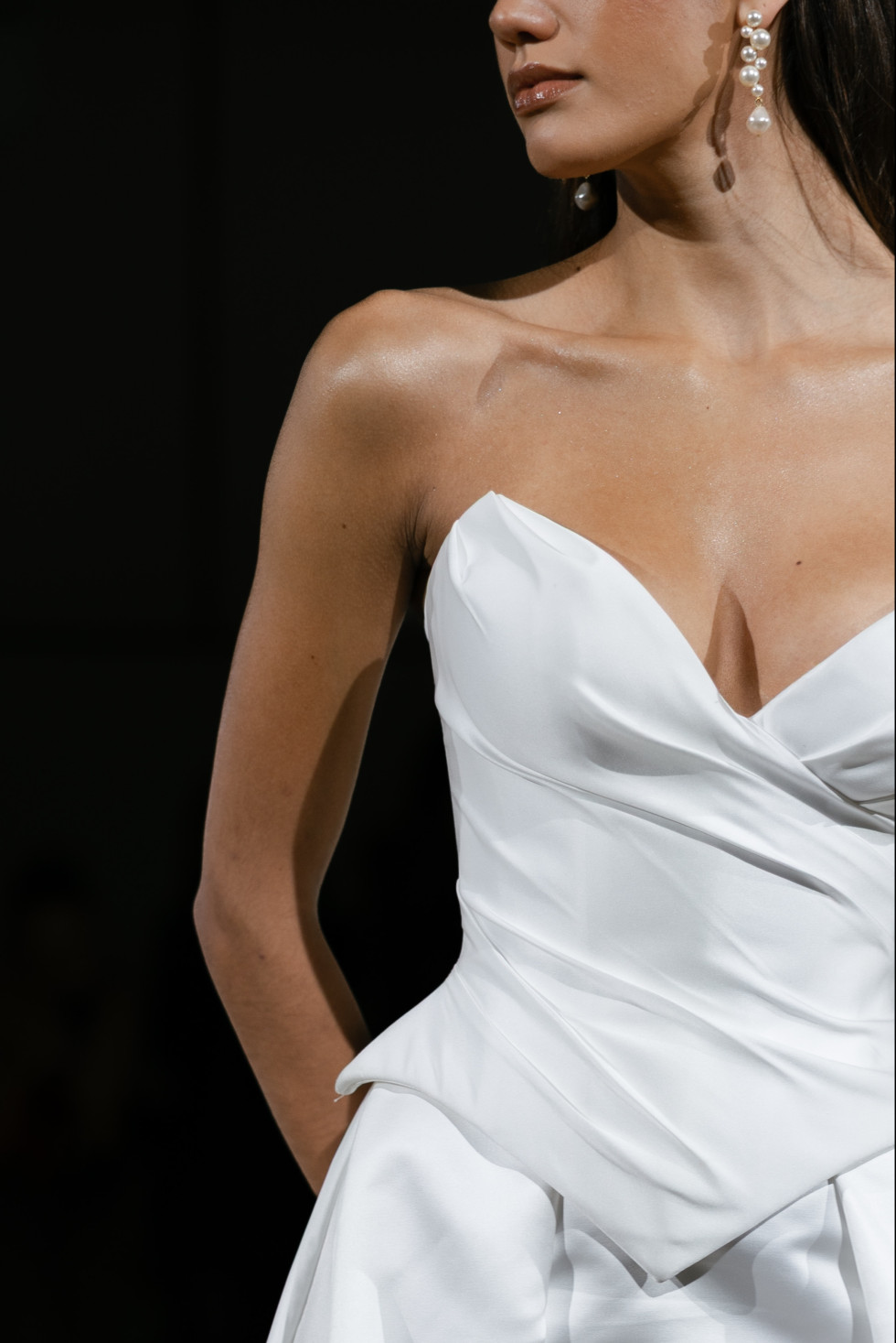 avslappnad brudklänning