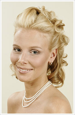 Klicka på småbilderna längst upp för större format