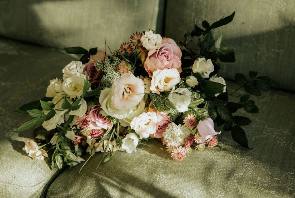 Blomster som kompletterer bryllupslooken din