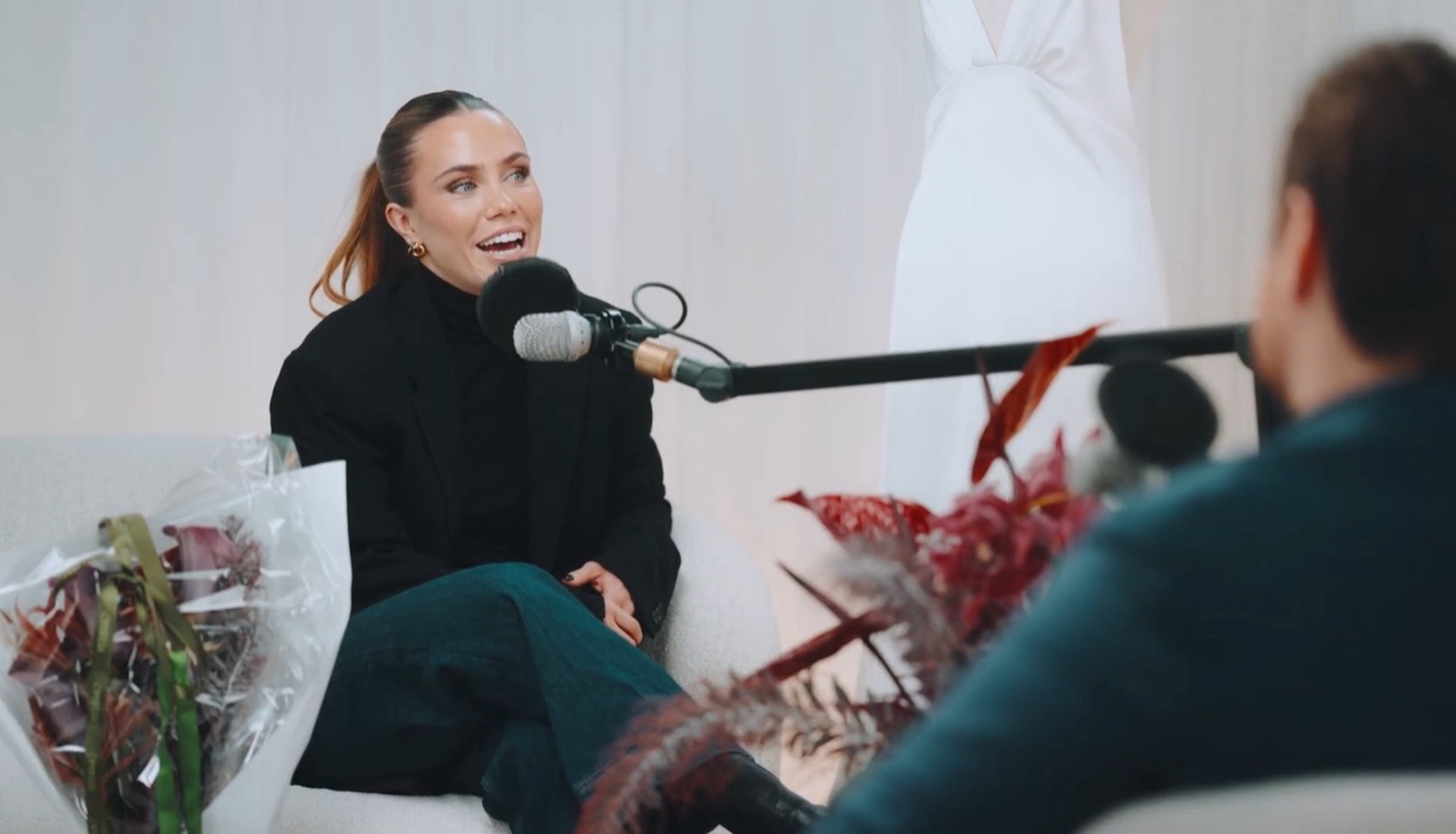 Maya Parnevik intervjuas i Bröllopsguidens podcast om frieriet, planeringen och sitt kommande bröllop.